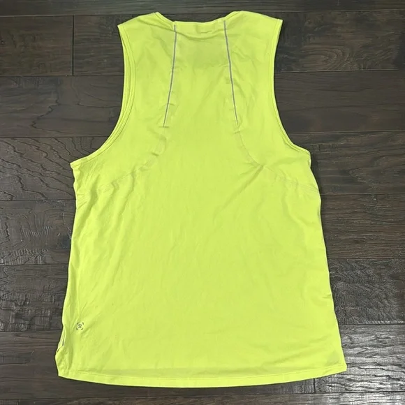 Lululemon Men's Neon Yellow Sleeveless Running Shirt Size M/L - Picture 4 of 7